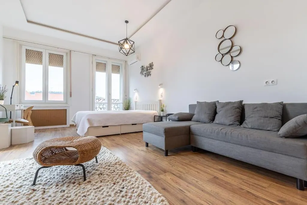 Midtown Gleaming Apartment Budapest 0*,  Hungary