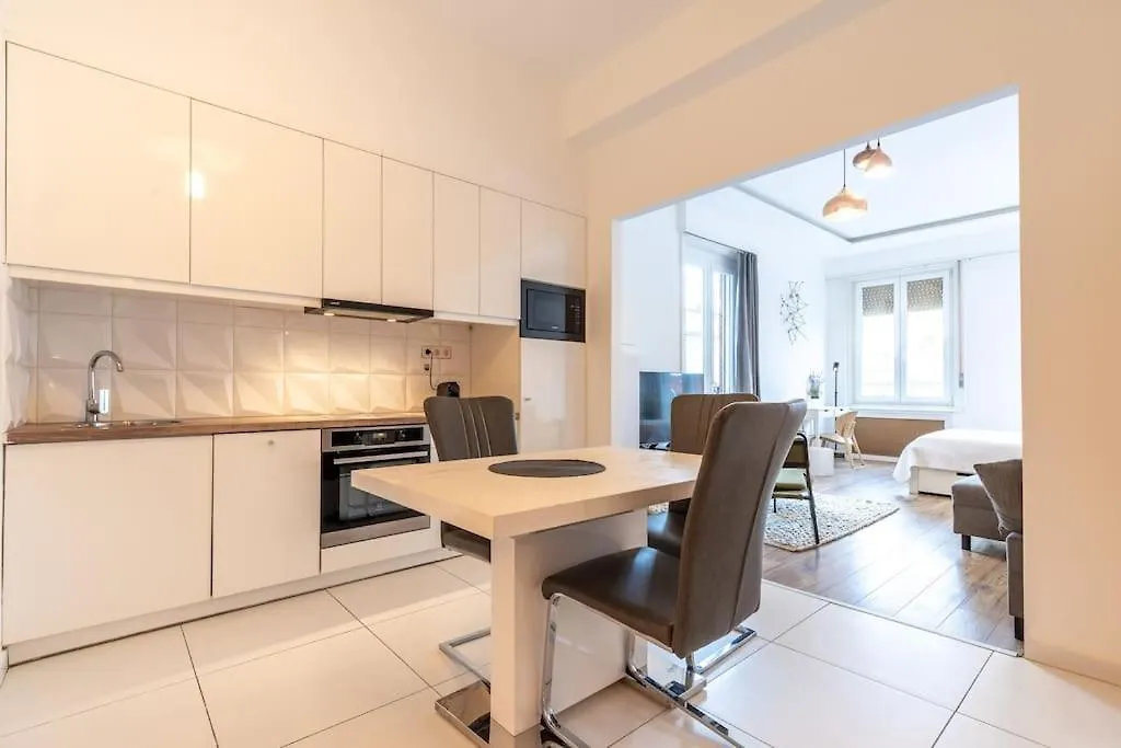 Midtown Gleaming Apartment Budapest 0*,  Hungary