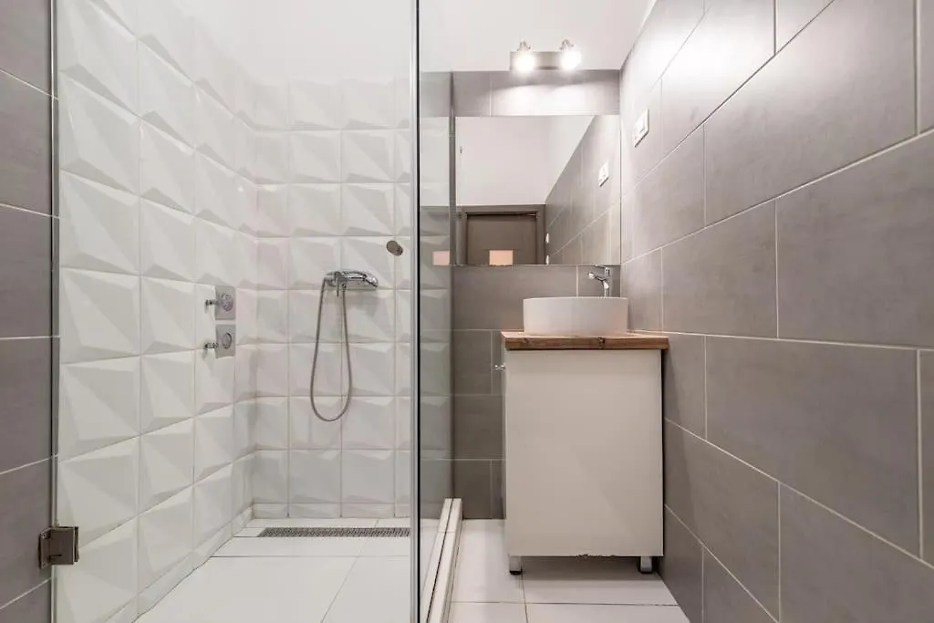 Midtown Gleaming Apartment Budapest