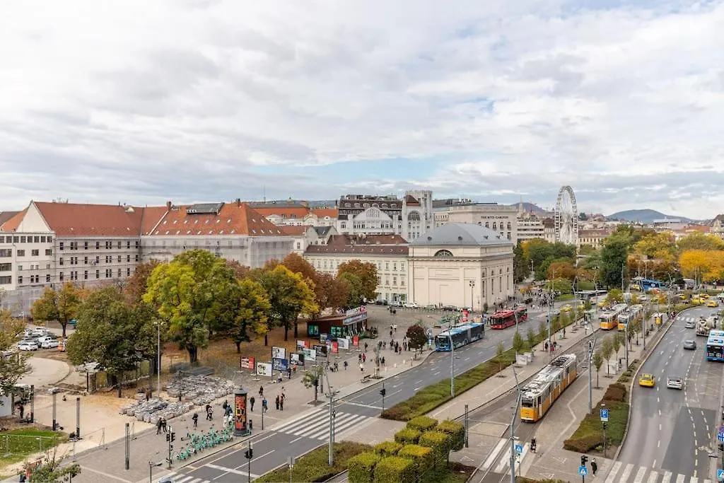 Midtown Gleaming Apartment Budapest 0*,